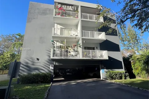 645 NE 121st St # 404, North Miami FL 33161