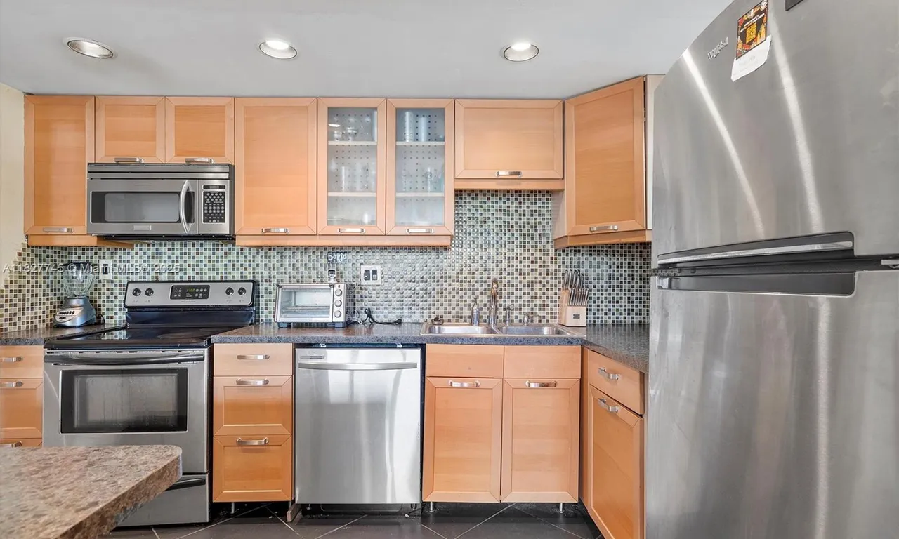 2771 Taft St # 110, Hollywood FL 33020
