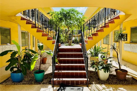 75 Washington Ave # 18, Miami Beach FL 33139