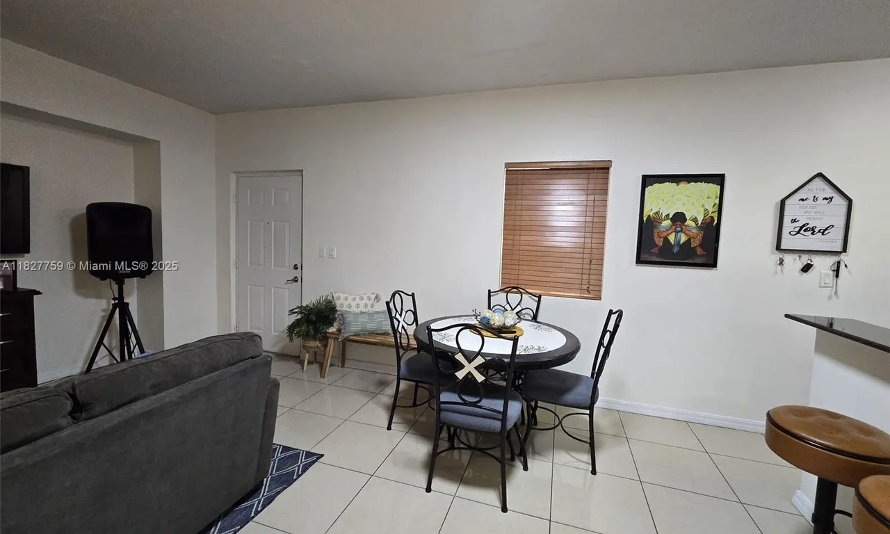 8440 SW 8th St # 307A, Miami FL 33144