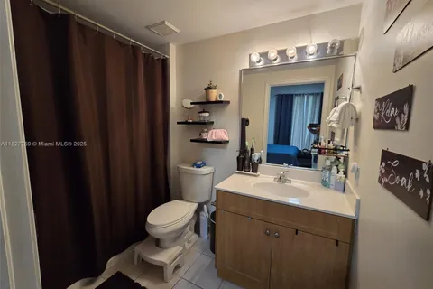 8440 SW 8th St # 307A, Miami FL 33144