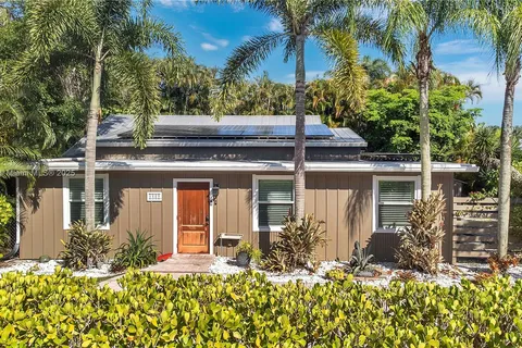 1862 Center St, Jupiter FL 33458
