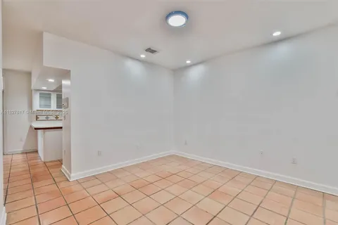 3136 Virginia St, Miami FL 33133
