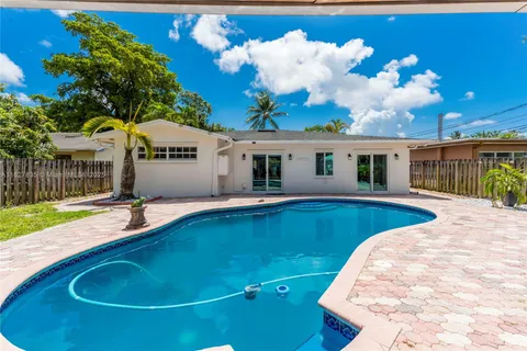 4911 SW 29th Ter, Dania Beach FL 33312