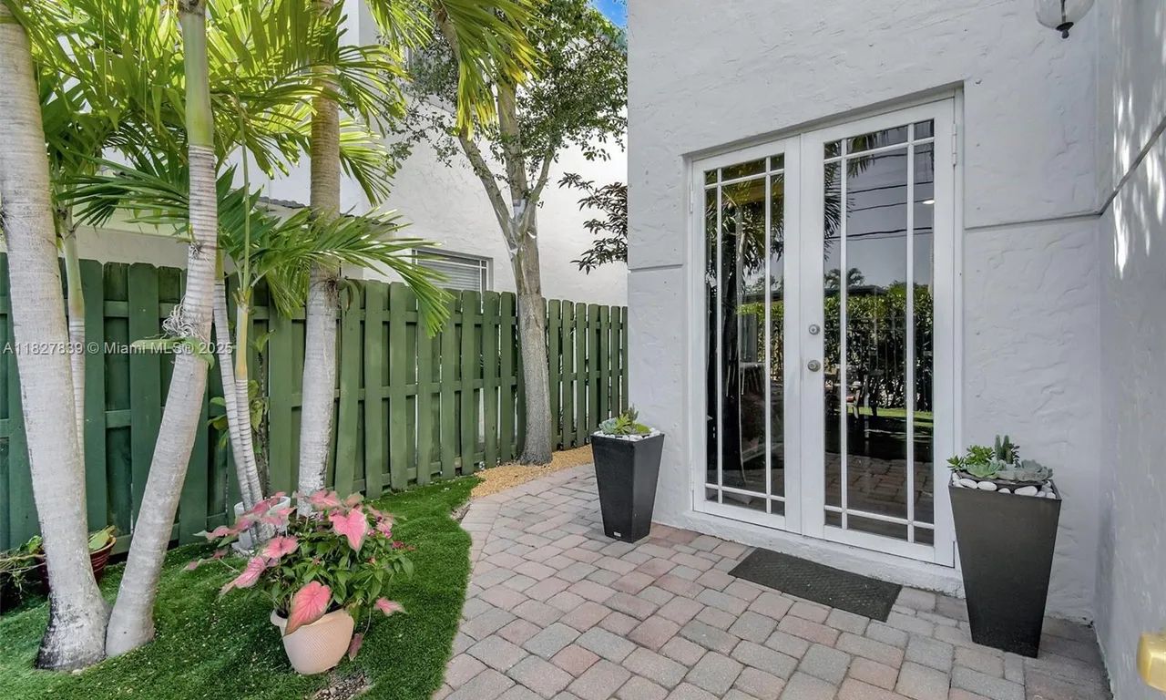 1110 SE 4th Ave, Fort Lauderdale FL 33316
