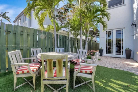 1110 SE 4th Ave, Fort Lauderdale FL 33316