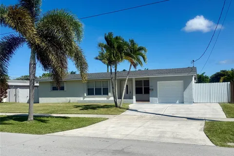 9740 Sterling Dr, Cutler Bay FL 33157