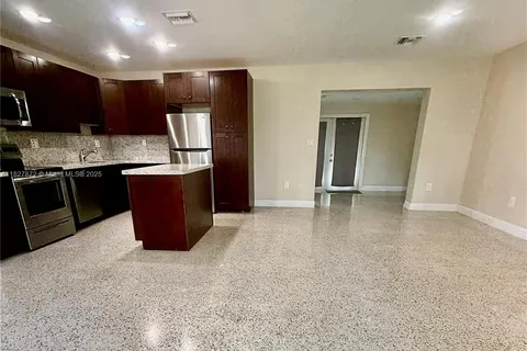 9740 Sterling Dr, Cutler Bay FL 33157