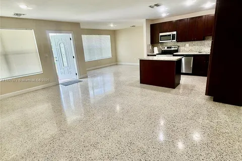 9740 Sterling Dr, Cutler Bay FL 33157