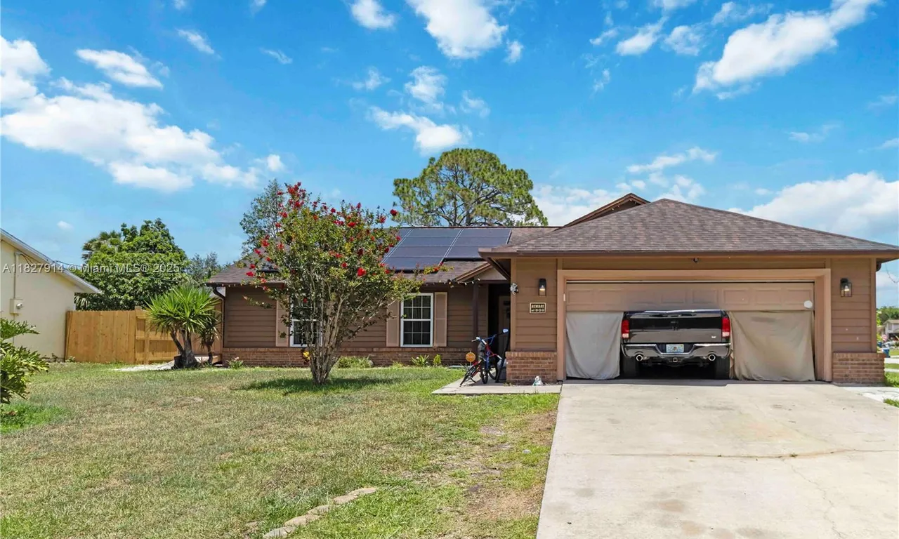 817 Helm Ave NW, Palm Bay FL 32907