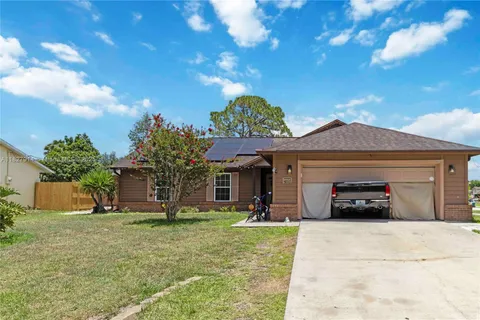 817 Helm Ave NW, Palm Bay FL 32907