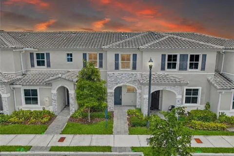 1867 SE 26th Ter, Homestead FL 33035