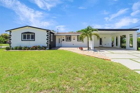 7460 NW 1st Ct, Pembroke Pines FL 33024