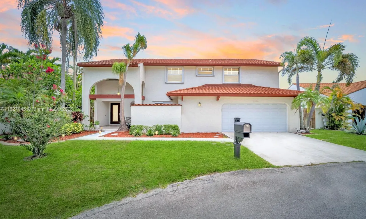 2880 Albatross Dr, Cooper City FL 33026