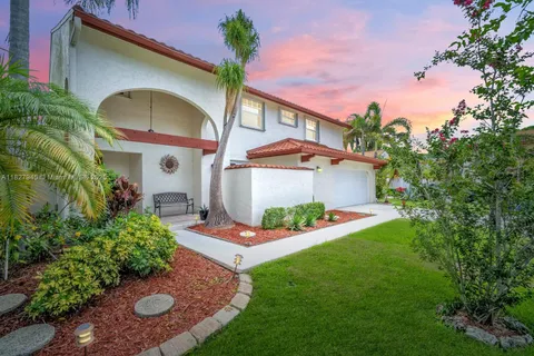 2880 Albatross Dr, Cooper City FL 33026