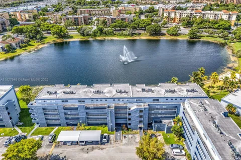 9357 Fontainebleau Blvd # 207D, Miami FL 33172