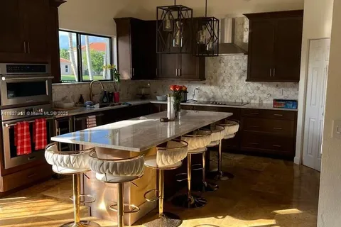 3571 NE 11th Dr, Homestead FL 33033