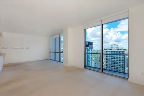 1060 BRICKELL AV # 4309, Miami FL 33131