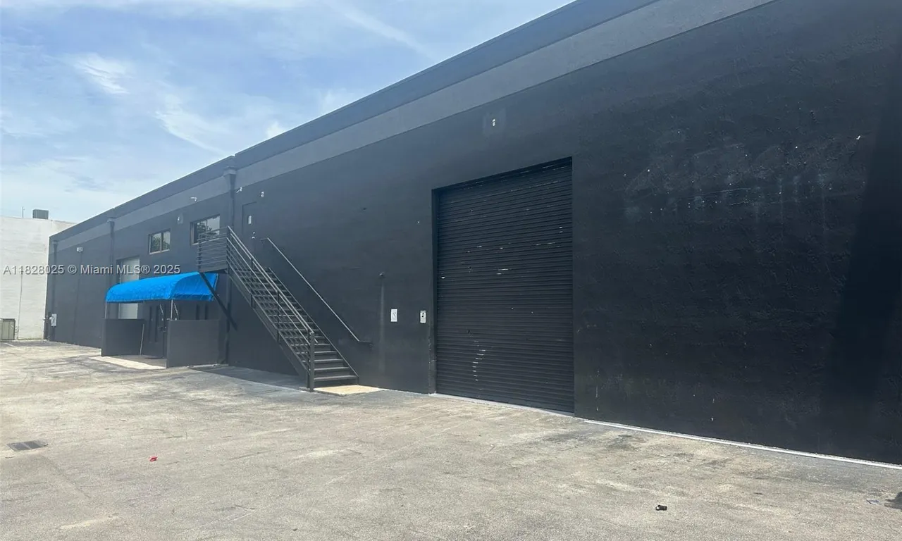 10431 NW 26th St, Doral FL 33172