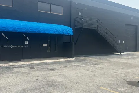 10431 NW 26th St, Doral FL 33172