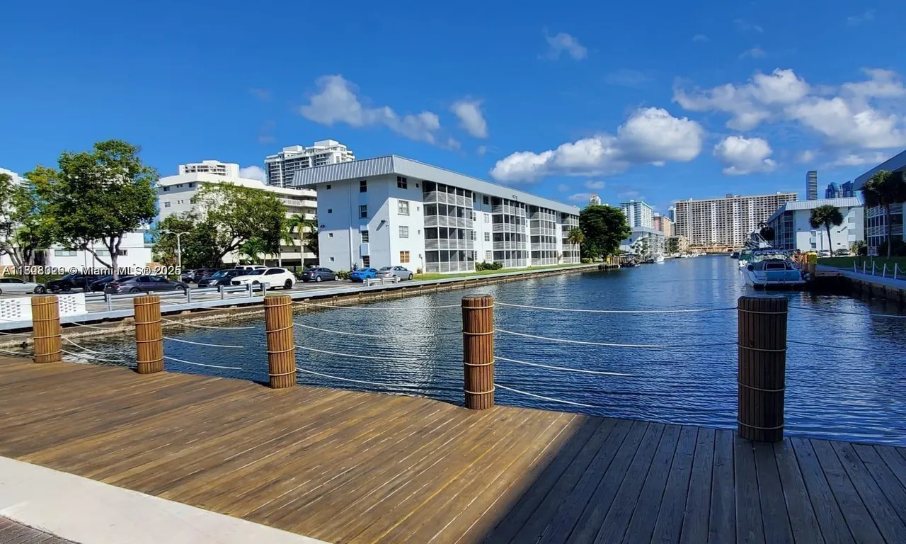 3600 NE 170th St # 402, North Miami Beach FL 33160