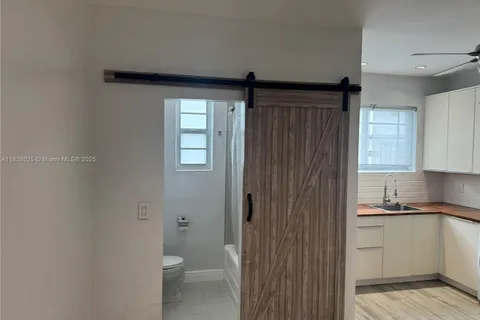 637 12th St # 6, Miami Beach FL 33139