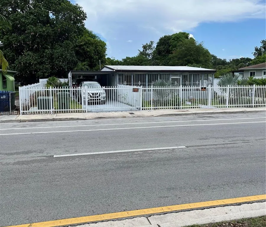 16430 NW 22nd Ave, Miami Gardens FL 33054