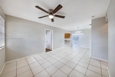 4130 NW 12th Ave, Oakland Park FL 33309