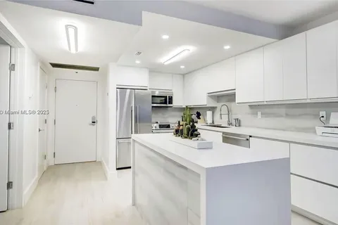 2301 Collins Ave # 318, Miami Beach FL 33139