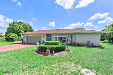 7306 NW 95th Way, Tamarac FL 33321