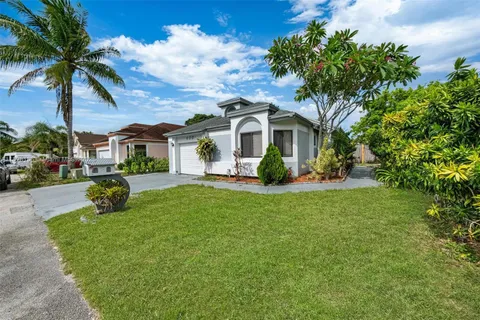 620 Laurel Way, North Lauderdale FL 33068