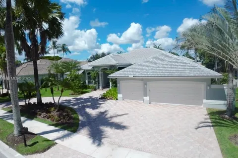 2493 Poinciana Dr, Weston FL 33327