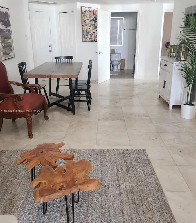 170 SE 14th St # 2405, Miami FL 33131