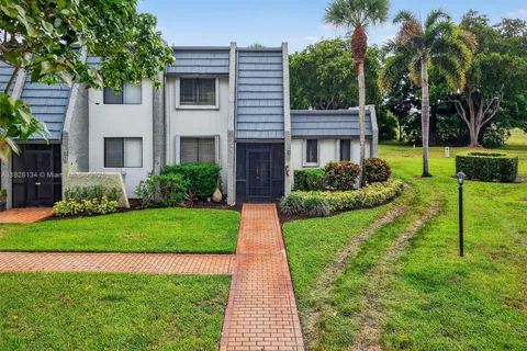 4817 Esedra Ct, Lake Worth FL 33467