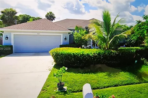 2081 SW Tropical Ter, Port St. Lucie FL 34953