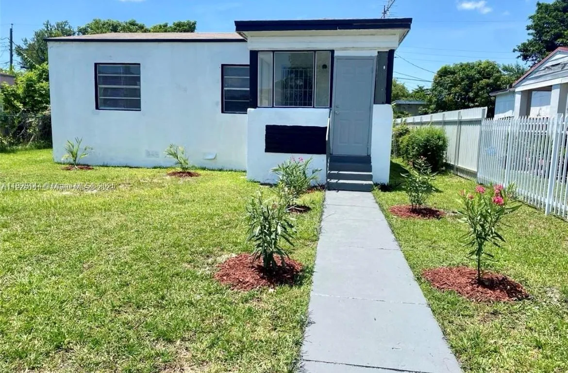 1818 NW 58th St # 1, Miami FL 33142