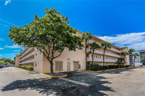 505 E Dania Beach Blvd # 3G, Dania Beach FL 33004