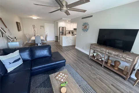 301 N Ocean Blvd # 404, Pompano Beach FL 33062