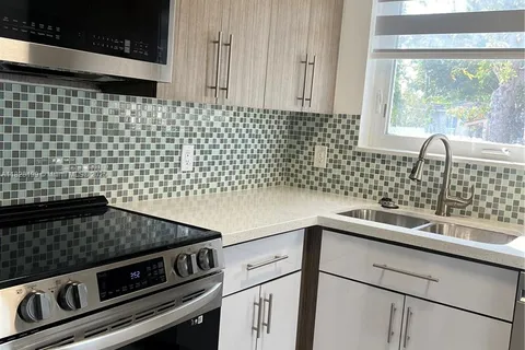 820 SW 11st ave # 820, Miami FL 33129