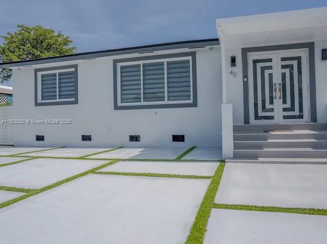 40 W 63rd St, Hialeah FL 33012
