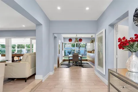 3210 Dover Rd, Pompano Beach FL 33062