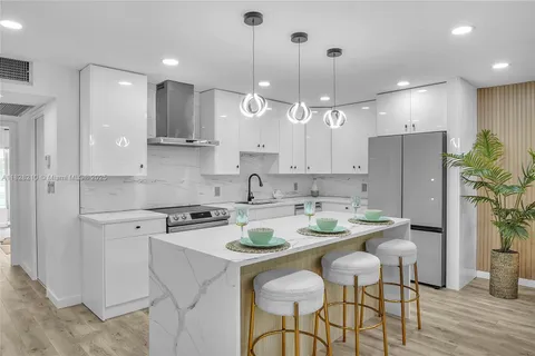 2905 Victoria Pl # D2, Coconut Creek FL 33066