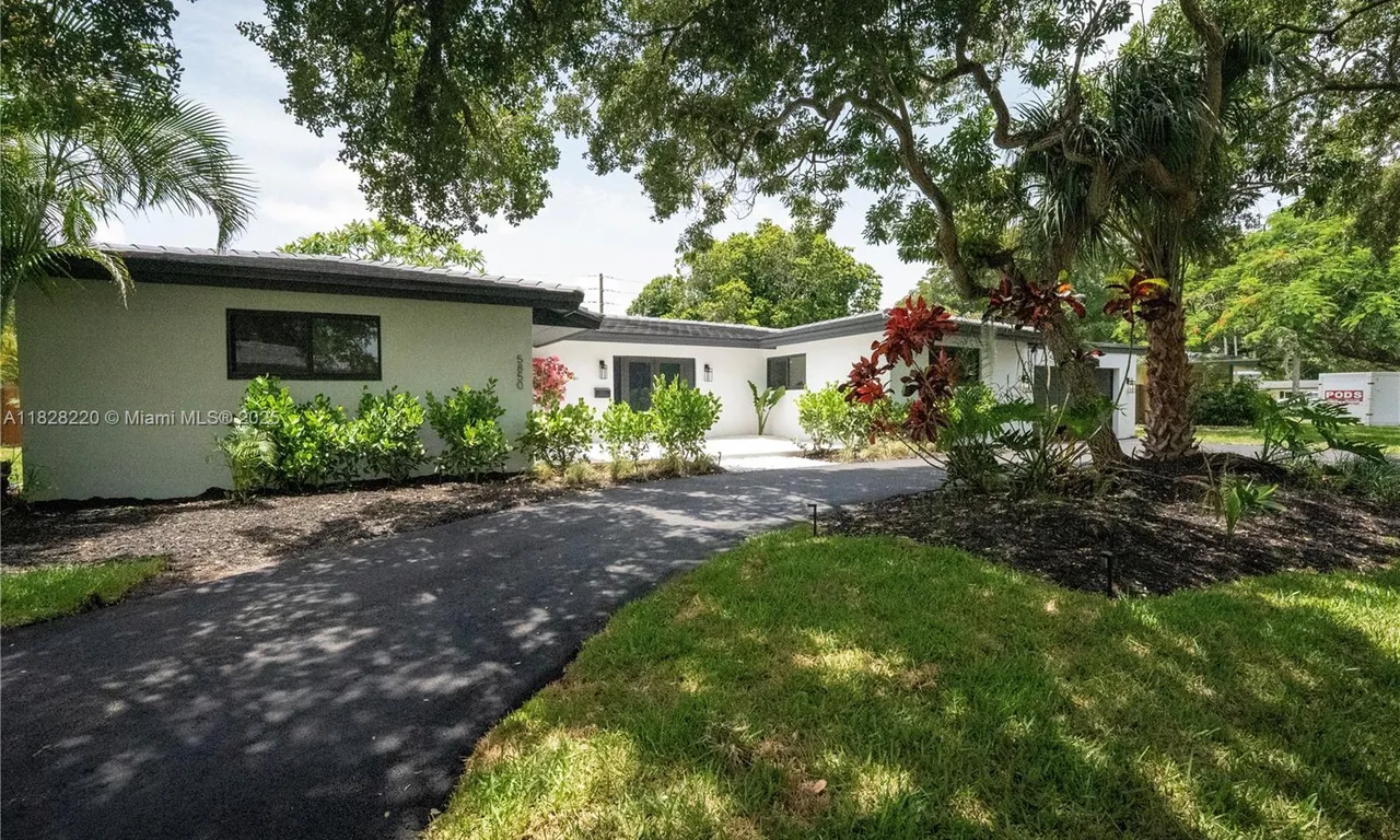 5850 Rose Ter, Plantation FL 33317