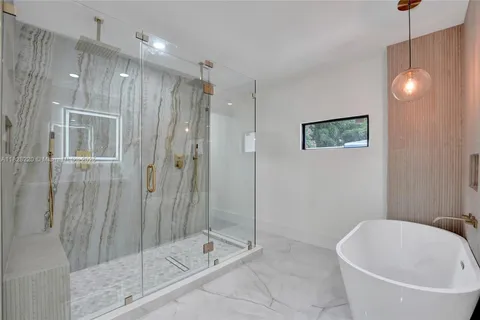 5850 Rose Ter, Plantation FL 33317