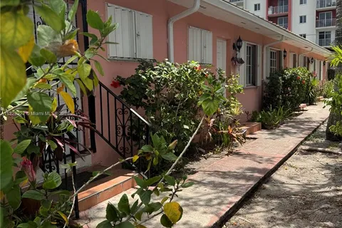 1020 SW 5th St # 1, Miami FL 33130