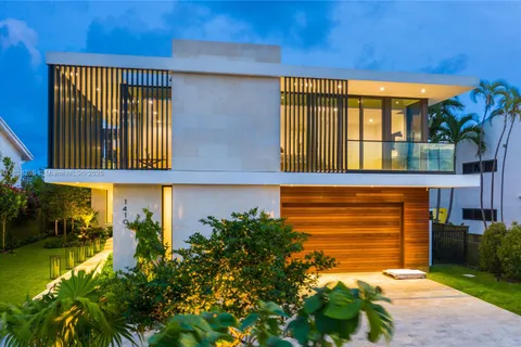1410 S Biscayne Point Rd, Miami Beach FL 33141