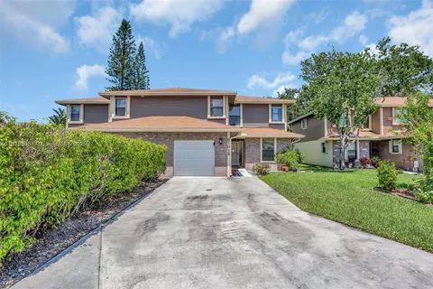 6181 Pine Tree Ln # B, Tamarac FL 33319
