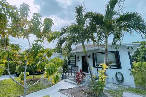 765 NW 46th St, Miami FL 33127