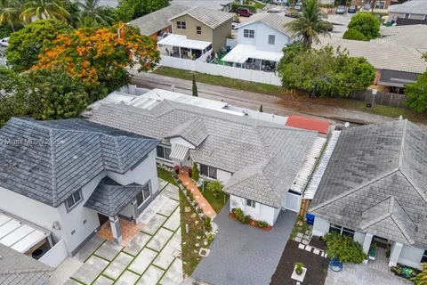 5259 NW 184th Ln, Miami Gardens FL 33055