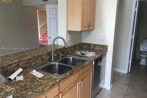2600 S University Dr # 217, Davie FL 33328